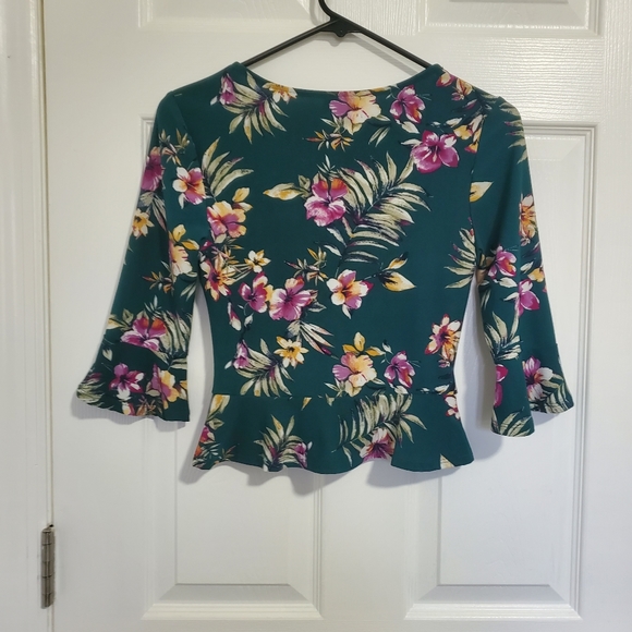 🌺Tropical Brunch Crop Top Blouse - Picture 2 of 6